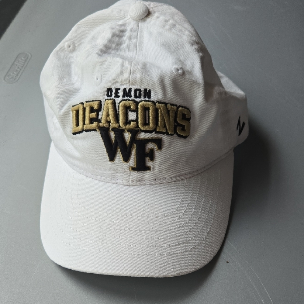 Zephyr White and Gold Demon Deacons Hat 100 Cotton